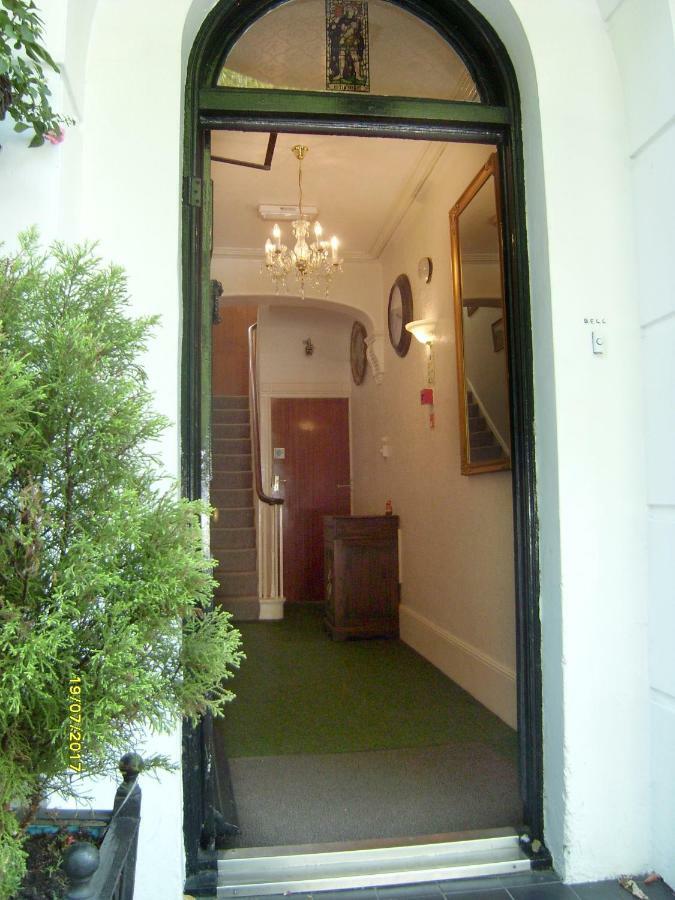 דובר St Martins Guest House מראה חיצוני תמונה