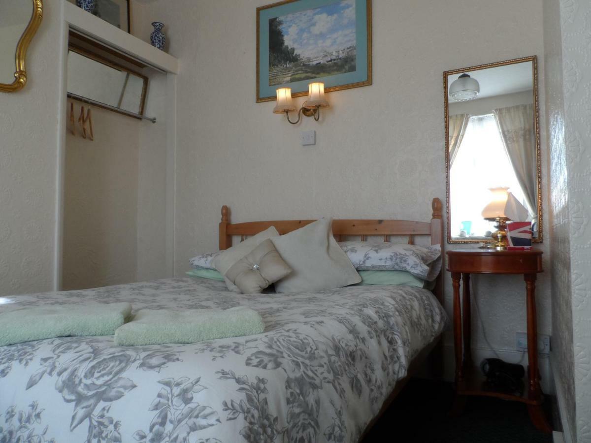 דובר St Martins Guest House מראה חיצוני תמונה