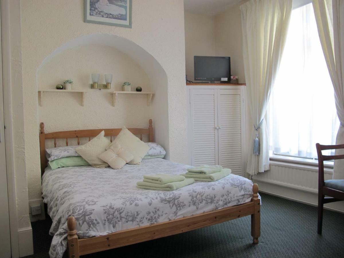 דובר St Martins Guest House מראה חיצוני תמונה